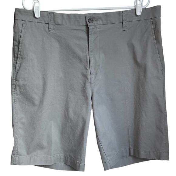 Men’s Dockers Light Gray Supreme Flex Cotton Blend Short in size 38. - Picture 1 of 10